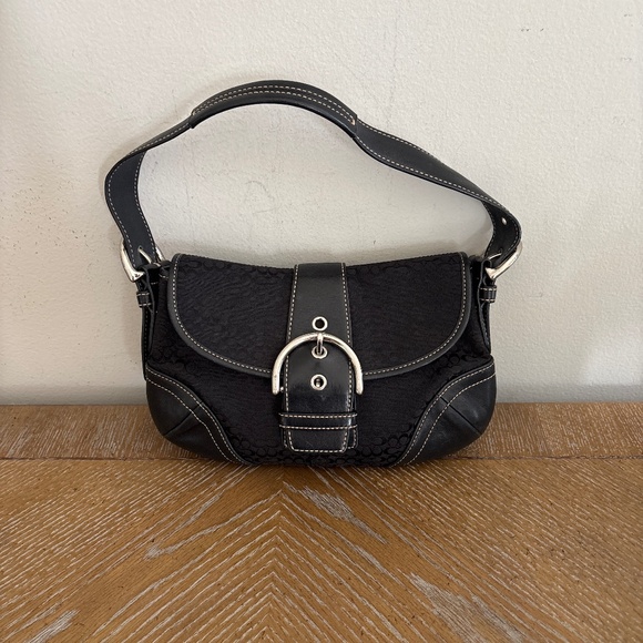 Vintage Y2K Coach 6818 Black Canvas SoHo Signature Buckle Shoulder Handbag - Picture 1 of 10